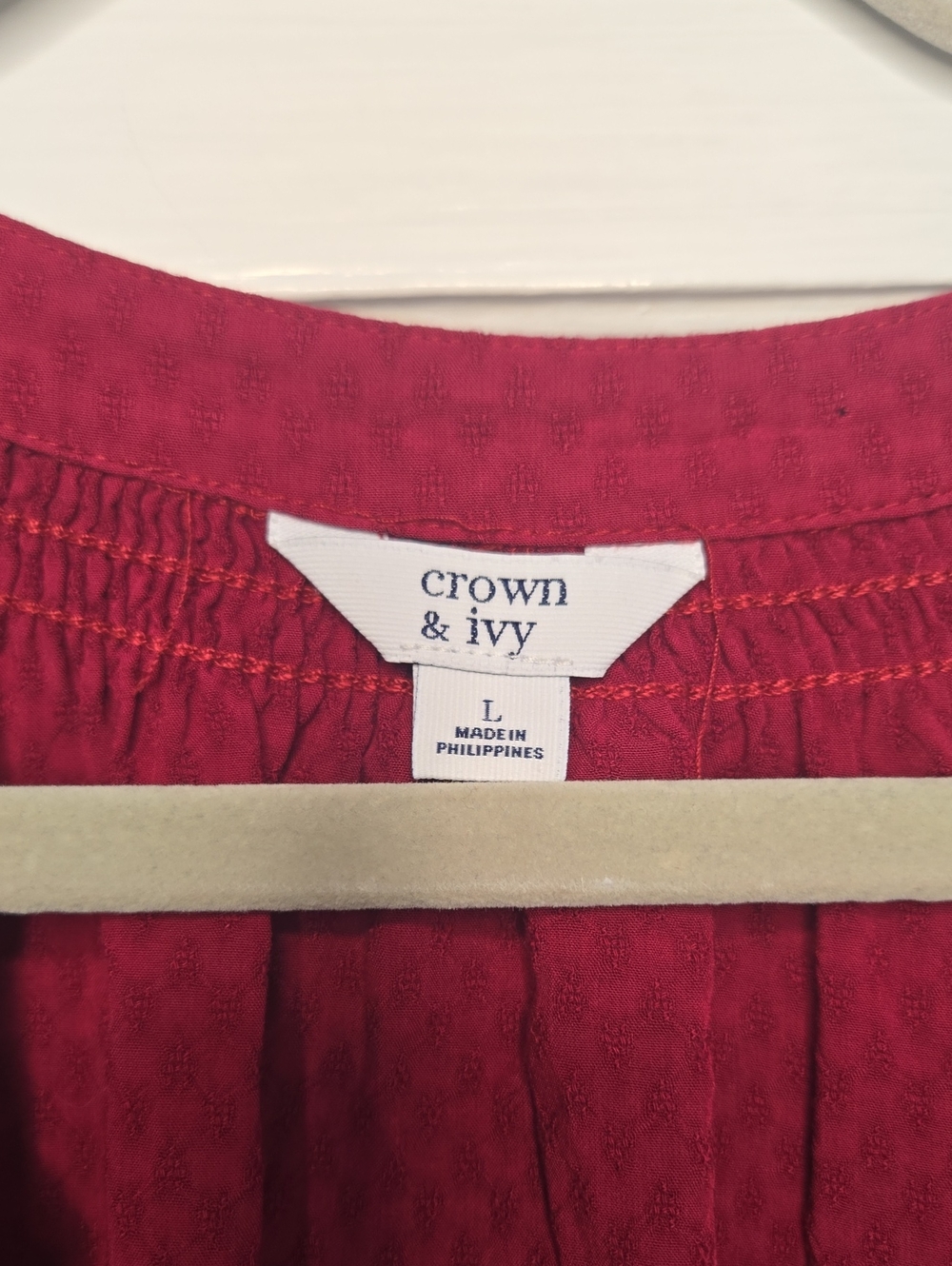 Crown & Ivy Textured V-Neck Blouse Burgundy Large_135 - Picture 5 of 9